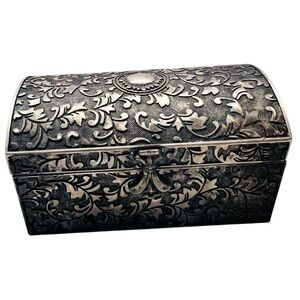 Vintage Silver Plated Embossed Botanical Jewelry Red Velvet Interior Hinged Box